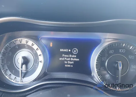 2018 Chrysler 300 Touring z USA, uszkodzony, nr VIN 2C3CCAAG0JH302007